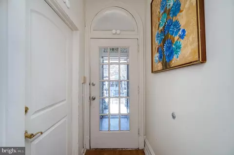 Entry Way - 351 Spring St, Reading, PA 19601 photo 1 of 1