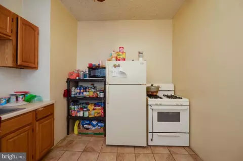 Kitchen - 351 Spring St, Reading, PA 19601 photo 9 of 9