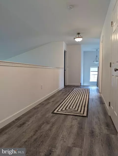 Entry Way - 1001 Spinacker Ln, Reading, PA 19605 photo 6 of 10