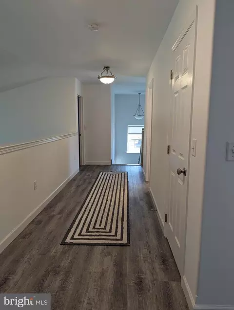 Entry Way - 1001 Spinacker Ln, Reading, PA 19605 photo 7 of 10