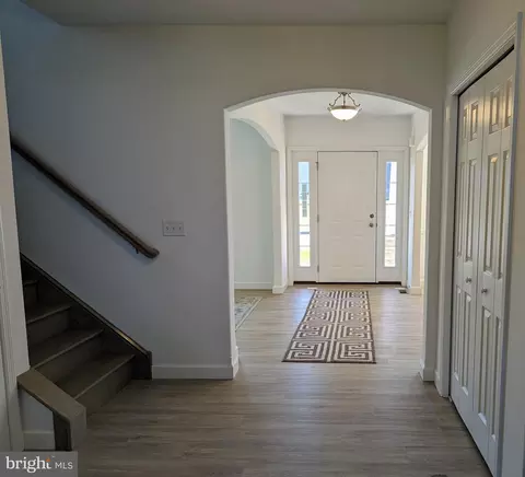 Entry Way - 1001 Spinacker Ln, Reading, PA 19605 photo 1 of 10