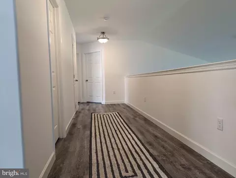 Entry Way - 1001 Spinacker Ln, Reading, PA 19605 photo 5 of 10