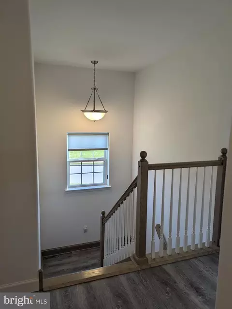Entry Way - 1001 Spinacker Ln, Reading, PA 19605 photo 4 of 10