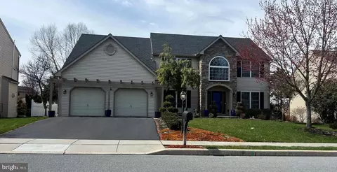 42 Virginia Ave, Sinking Spring, PA 19608