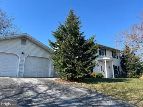 Exterior - 4 Estates Dr, Reading, PA 19606 photo 5 of 5