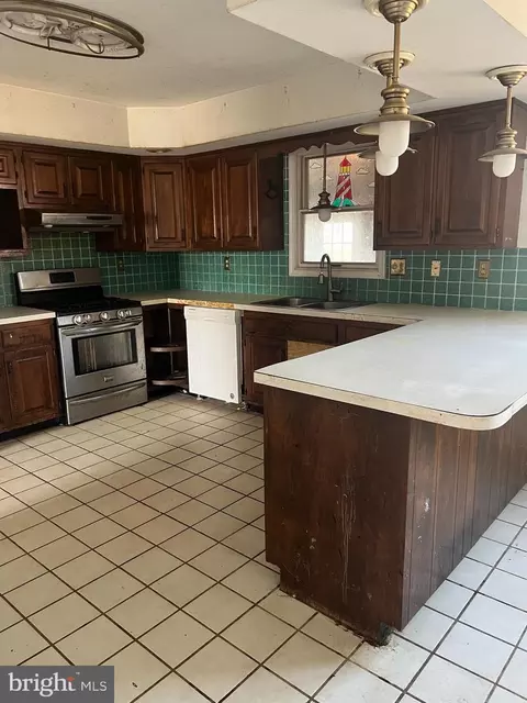 Kitchen - 4 Estates Dr, Reading, PA 19606 photo 2 of 3