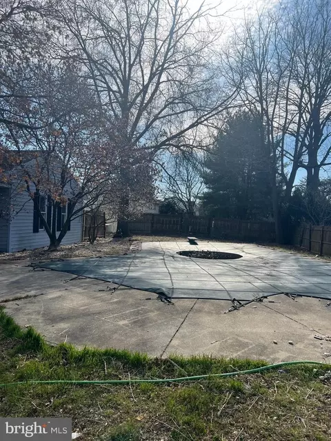 Exterior - 4 Estates Dr, Reading, PA 19606 photo 3 of 5