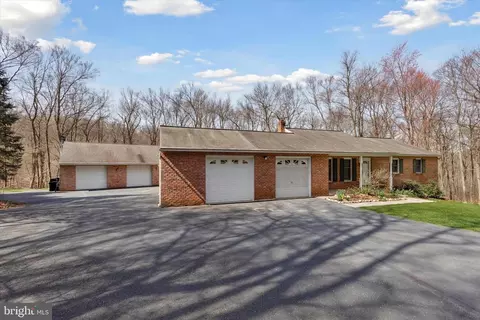 232 Old State Rd, Boyertown, PA 19512