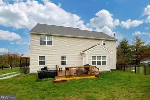 Exterior - 301 Snyder Rd, Oley, PA 19547 photo 6 of 10
