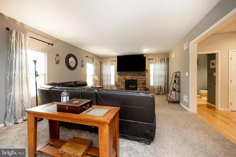 Living - 301 Snyder Rd, Oley, PA 19547 photo 1 of 4