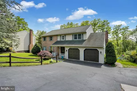 Exterior - 26 Golfview Ln, Reading, PA 19606 photo 7 of 8