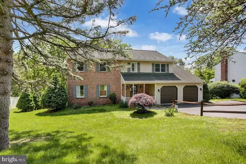 Exterior - 26 Golfview Ln, Reading, PA 19606 photo 2 of 8