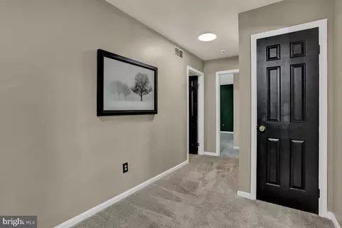Entry Way - 26 Golfview Ln, Reading, PA 19606 photo 2 of 2
