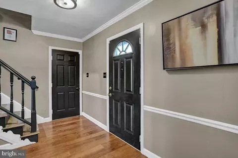 Entry Way - 26 Golfview Ln, Reading, PA 19606 photo 1 of 2