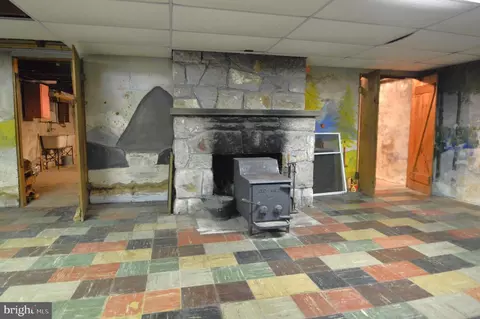 Living - 114 Beverly Ave, Reading, PA 19607 photo 2 of 2