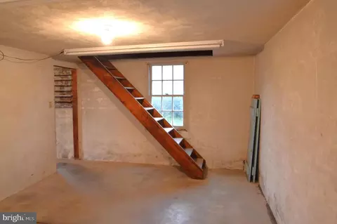 Entry Way - 114 Beverly Ave, Reading, PA 19607 photo 2 of 2