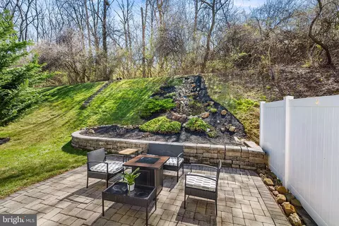Exterior - 1538 Huron Dr, Reading, PA 19608 photo 3 of 9