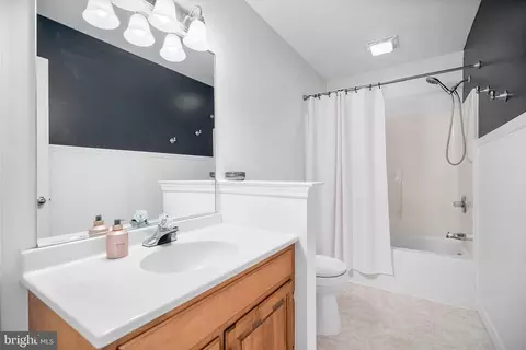 Bath - 1538 Huron Dr, Reading, PA 19608 photo 2 of 2