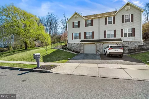 1538 Huron Dr, Reading, PA 19608