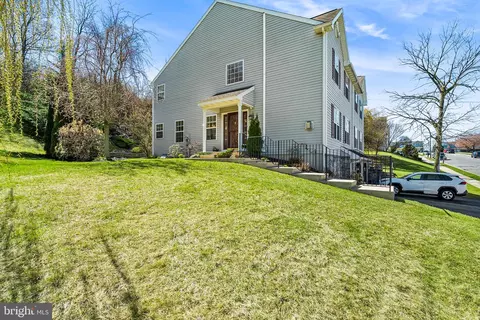 Exterior - 1538 Huron Dr, Reading, PA 19608 photo 7 of 9