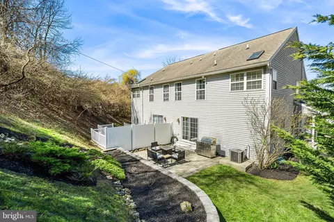 Exterior - 1538 Huron Dr, Reading, PA 19608 photo 2 of 9