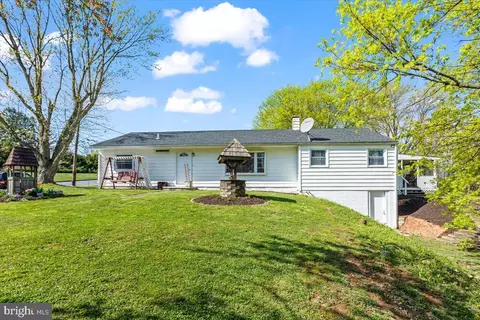 401 Pine St, Shoemakersville, PA 19555