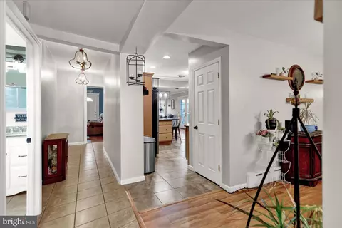 Entry Way - 1640 Liberty Ave, Reading, PA 19607 photo 2 of 2