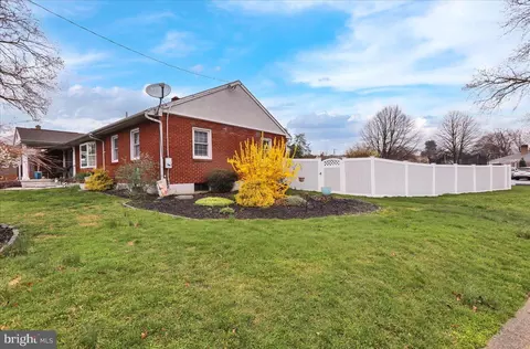 Exterior - 1640 Liberty Ave, Reading, PA 19607 photo 8 of 8
