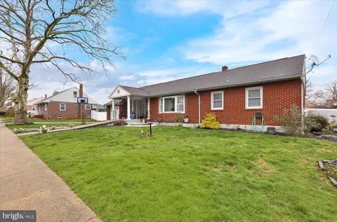 Exterior - 1640 Liberty Ave, Reading, PA 19607 photo 3 of 8