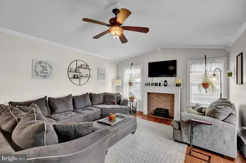 Living - 1640 Liberty Ave, Reading, PA 19607 photo 3 of 5