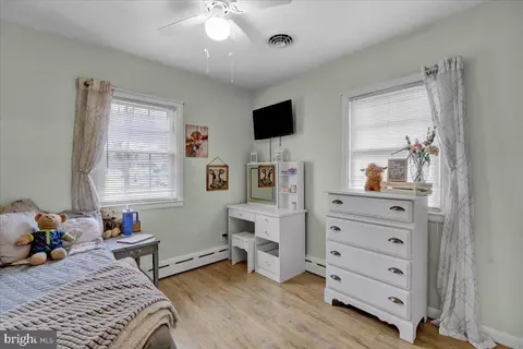 Bedroom - 1640 Liberty Ave, Reading, PA 19607 photo 3 of 7