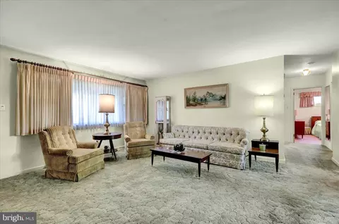 Living - 49 Miller Dr, Reading, PA 19608 photo 1 of 4