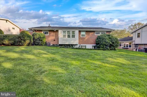 Exterior - 49 Miller Dr, Reading, PA 19608 photo 10 of 11