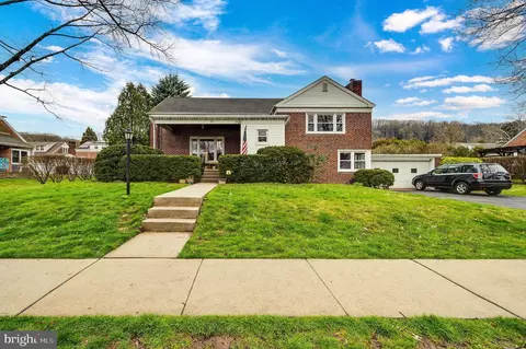 816 Brighton Ave, Reading, PA 19606
