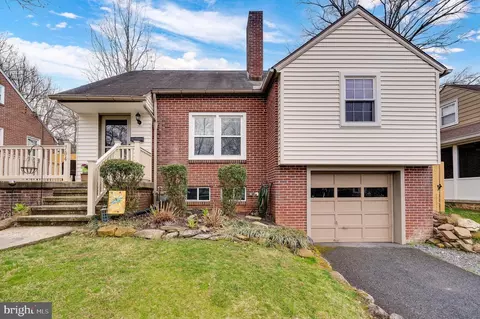 704 State St, Reading, PA 19607