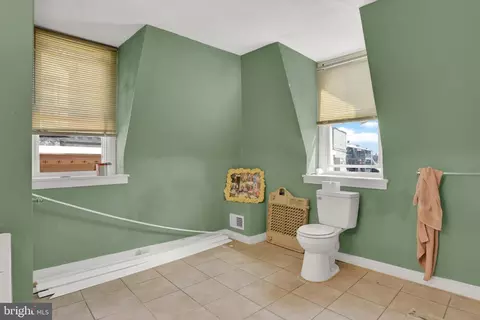 Bath - 226 Oley St, Reading, PA 19601 photo 3 of 4