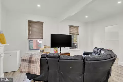 Living - 226 Oley St, Reading, PA 19601 photo 1 of 1