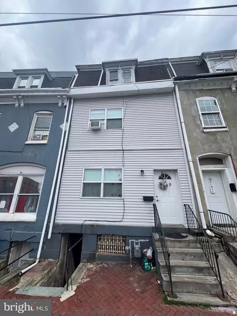 409 Elm St, Reading, PA 19601