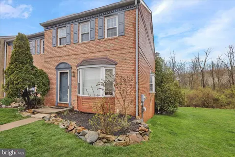 Exterior - 32 Warwick Ct, Reading, PA 19606 photo 2 of 3