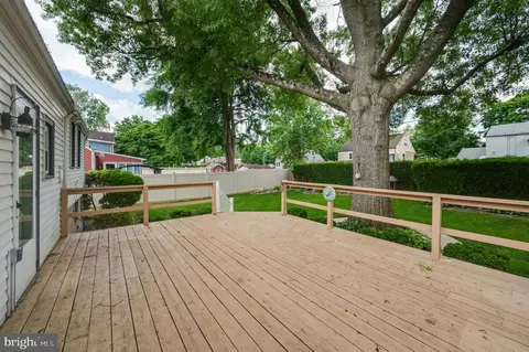 Exterior - 119 Eric Ave, Reading, PA 19607 photo 7 of 10