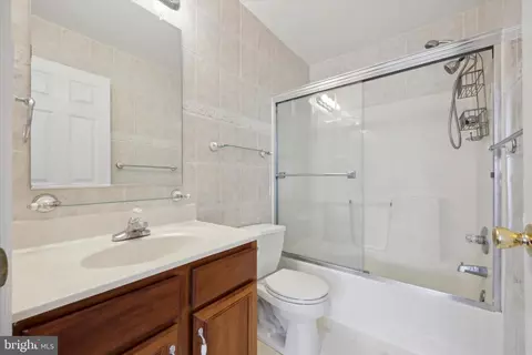 201 Bainbridge Cir, Reading, PA 19608 photo 5