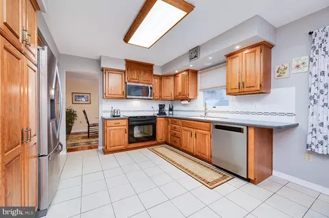 Kitchen - 3048 Marcor Dr, Reading, PA 19608 photo 2 of 6