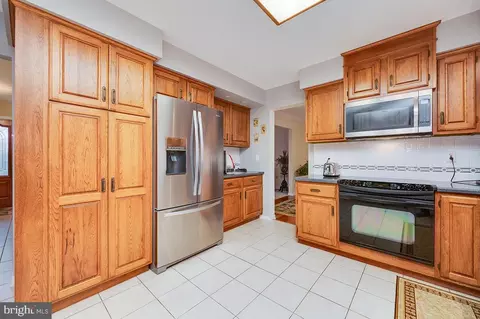 Kitchen - 3048 Marcor Dr, Reading, PA 19608 photo 4 of 6