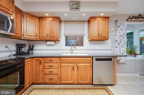 Kitchen - 3048 Marcor Dr, Reading, PA 19608 photo 6 of 6