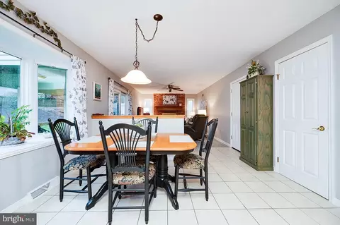 Dining - 3048 Marcor Dr, Reading, PA 19608 photo 4 of 4