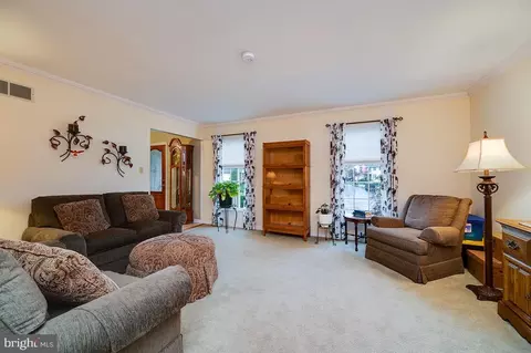 Living - 3048 Marcor Dr, Reading, PA 19608 photo 1 of 7