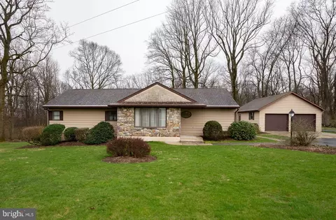 326 Kulps Rd, Barto, PA 19504