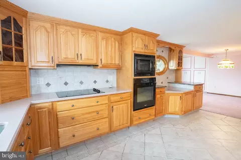 Kitchen - 326 Kulps Rd, Barto, PA 19504 photo 3 of 6