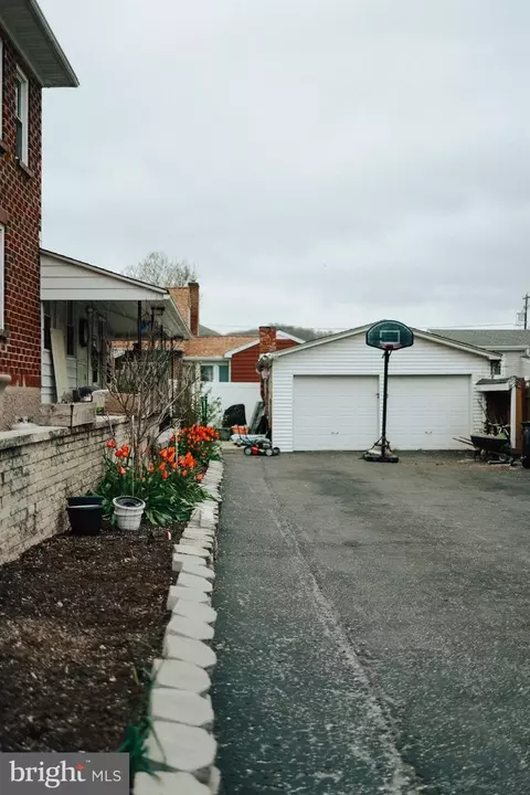 Exterior - 205 Taft Ave, Reading, PA 19606 photo 5 of 5