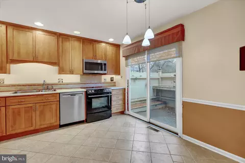 Kitchen - 110 Medinah Dr, Reading, PA 19607 photo 2 of 5